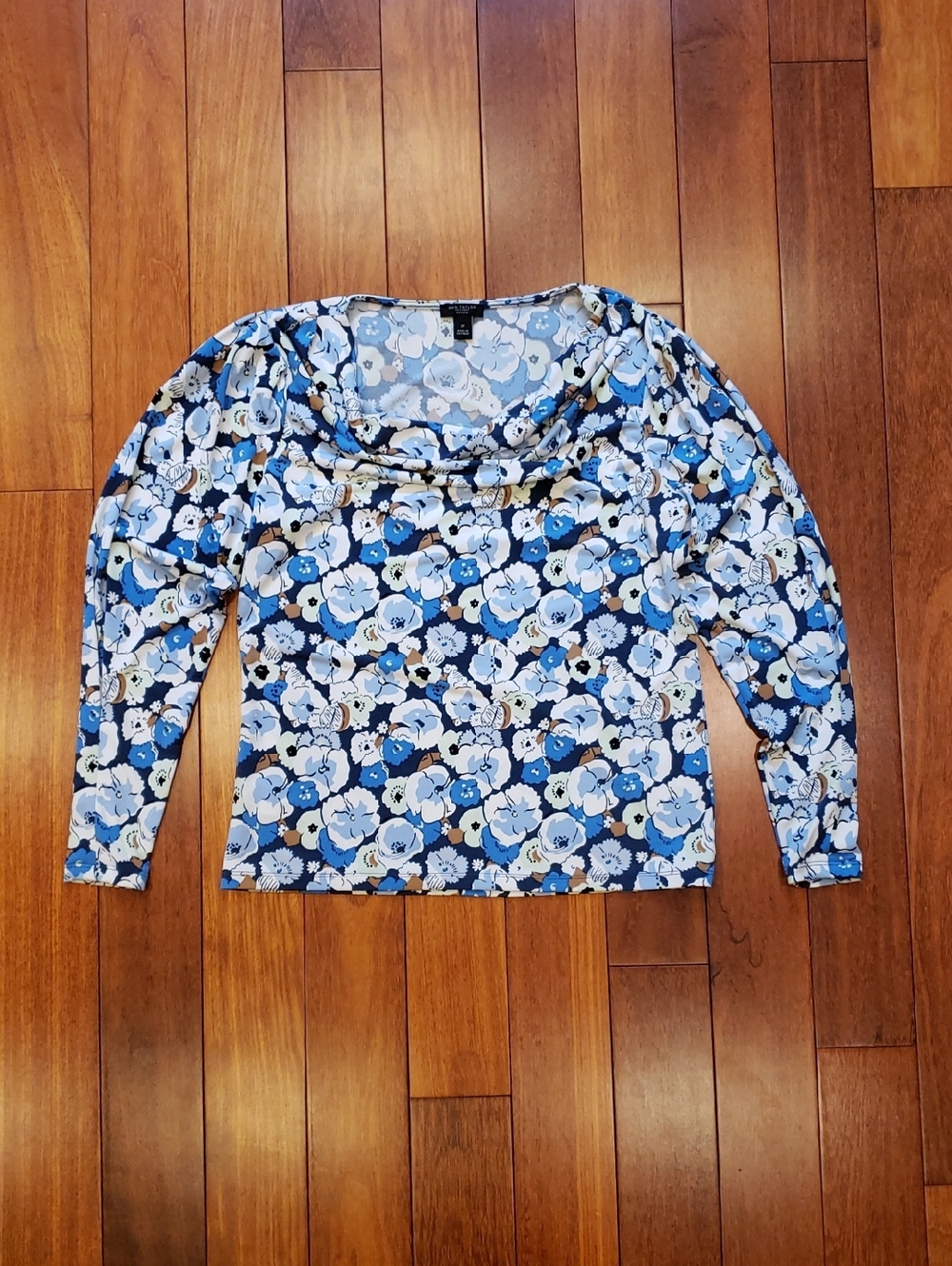 Ann Taylor Small Petite. Drape Neck Floral Blouse. Black, white, blue